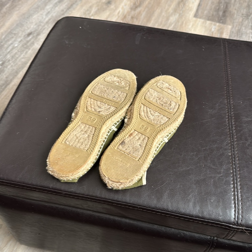 Espadrilles - Picture 3 of 3